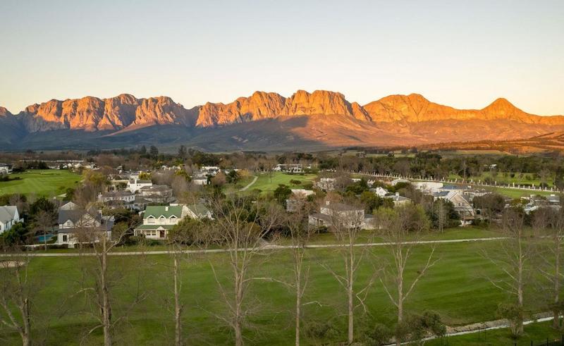 8 Bedroom Property for Sale in Somerset West Western Cape